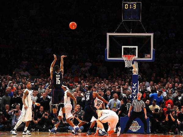 手感回暖！唐斯半场7中2仅拿6分&第三节独拿11分