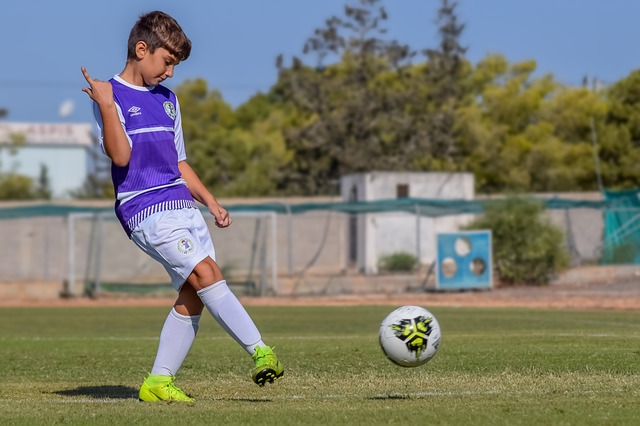 也为中国足 也为中国足